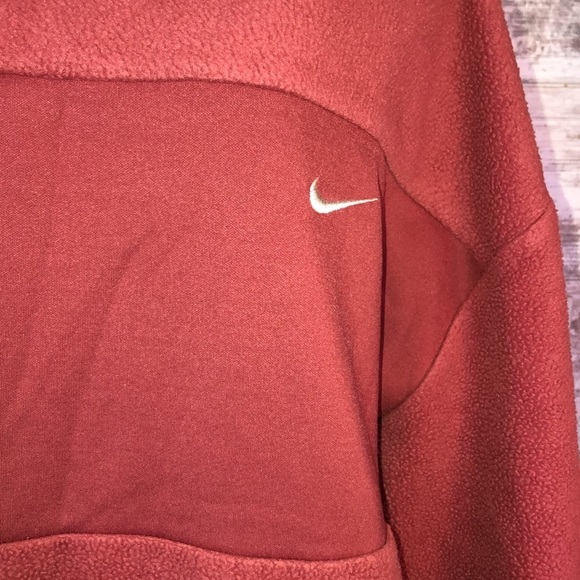 Nike Therma Icon Clash Fleece Crew Neck Pullover red sweatshirt size medium - Picture 3 of 7